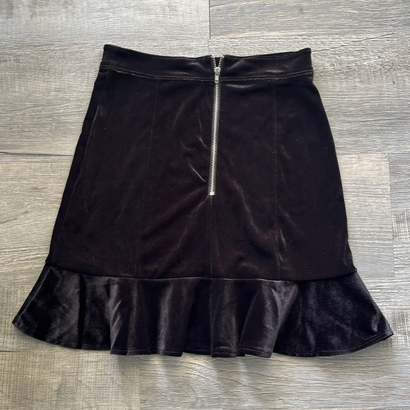 H&M Black Holiday Velvet Mini Skirt Vintage Velour , Women’s Sz 4 - Picture 5 of 9